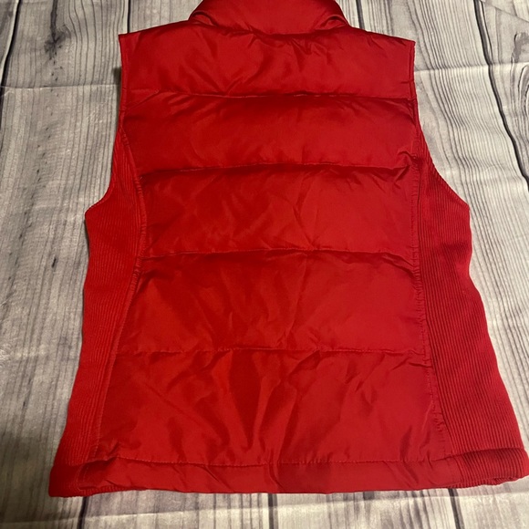Women's Gap Vest - Picture 4 of 4